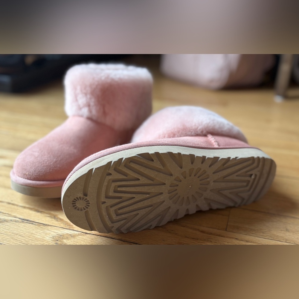 UGG Pink Fur-Lined Women's Boots - Picture 2 of 9